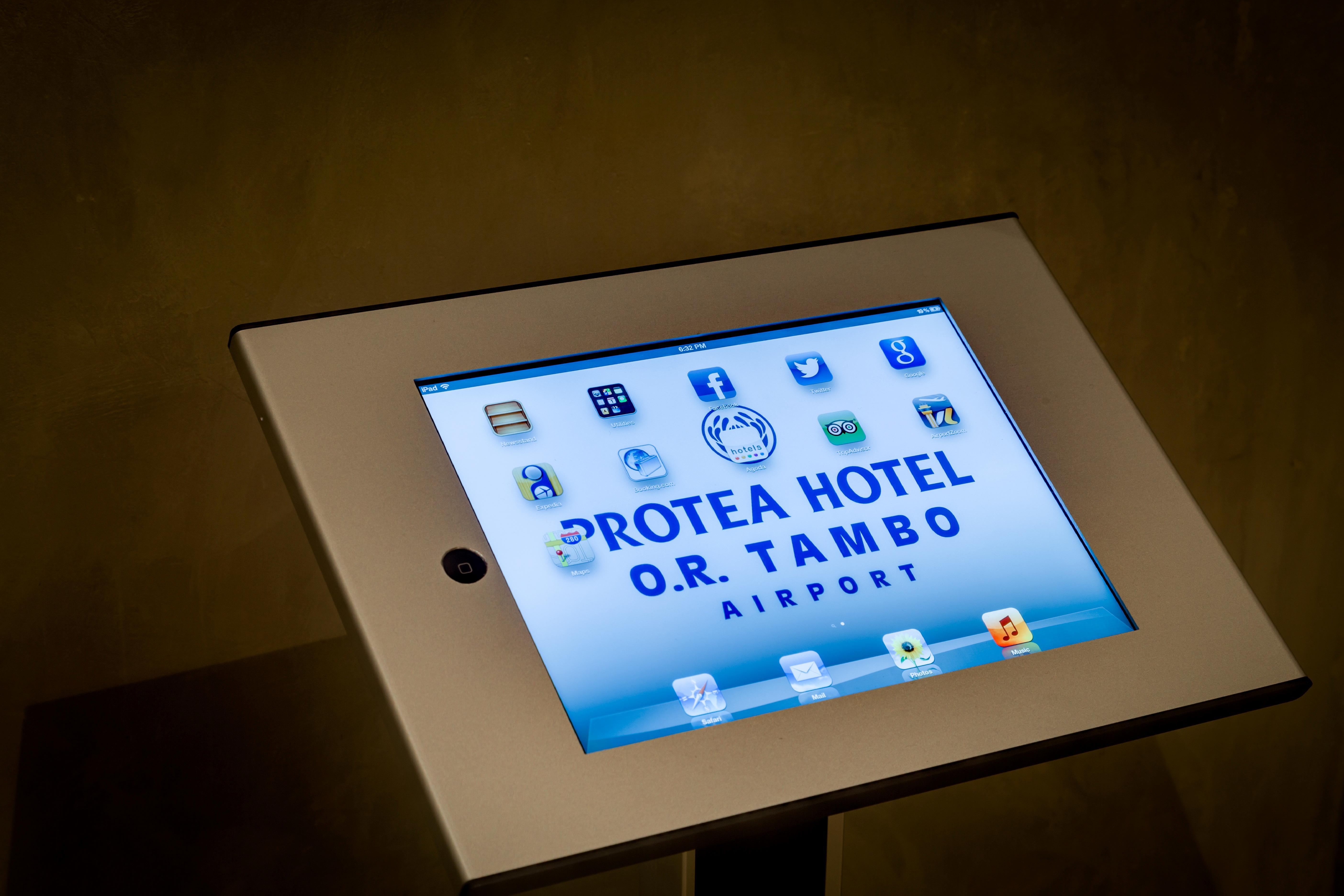 Protea Hotel By Marriott O R Tambo Airport Kempton Park Ngoại thất bức ảnh