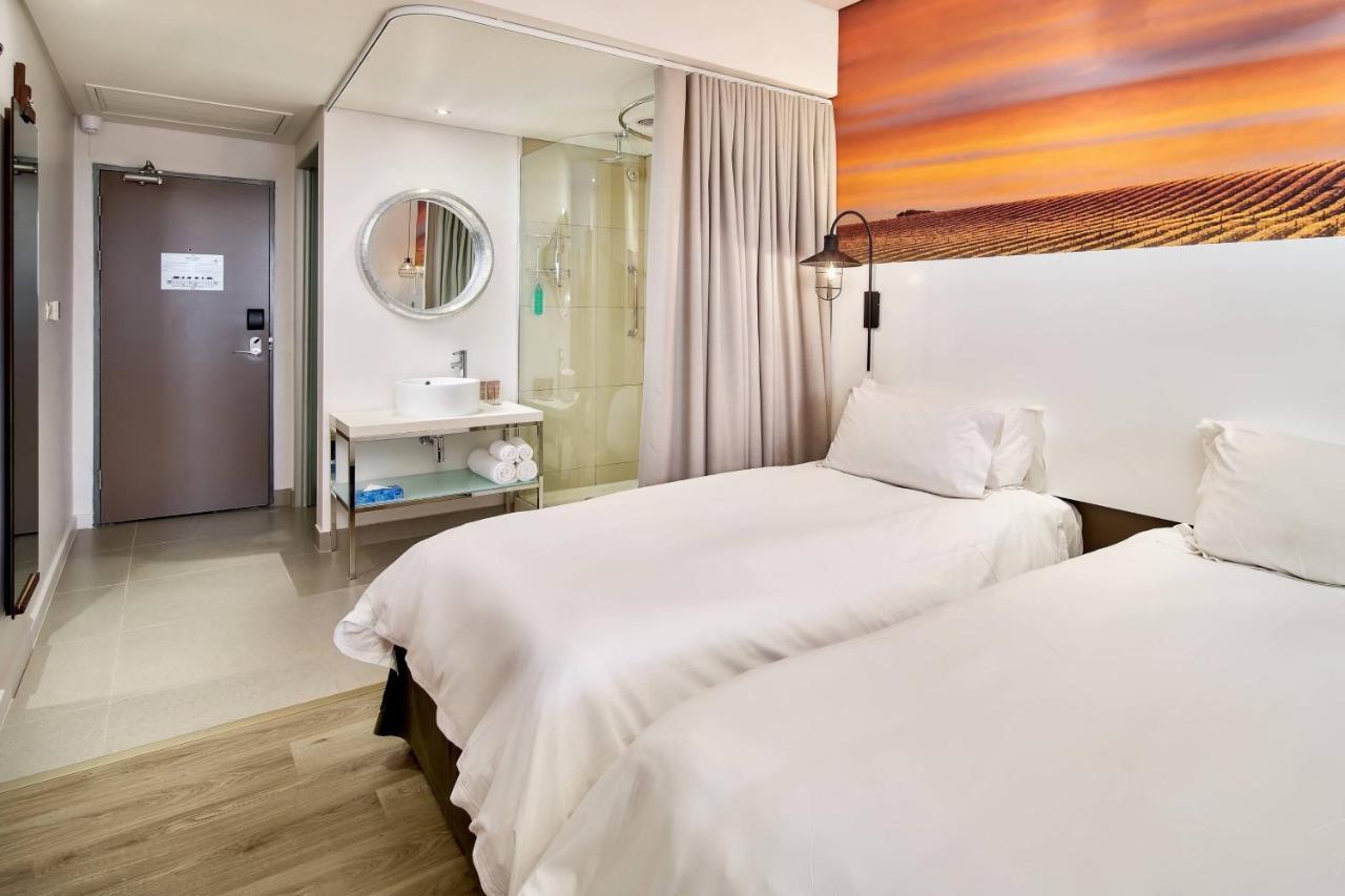 Protea Hotel By Marriott O R Tambo Airport Kempton Park Ngoại thất bức ảnh