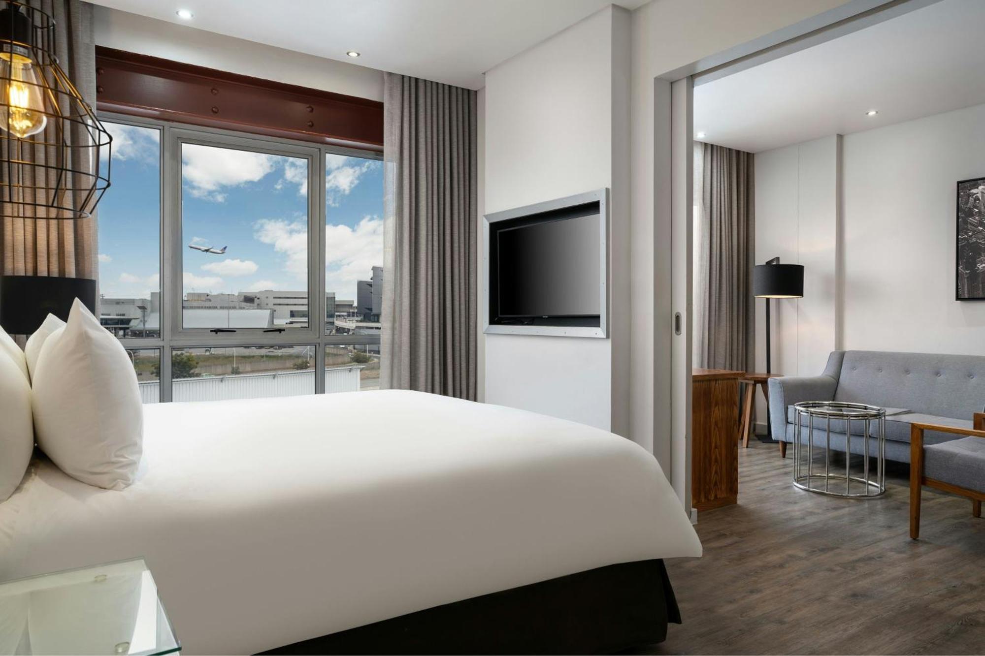 Protea Hotel By Marriott O R Tambo Airport Kempton Park Ngoại thất bức ảnh