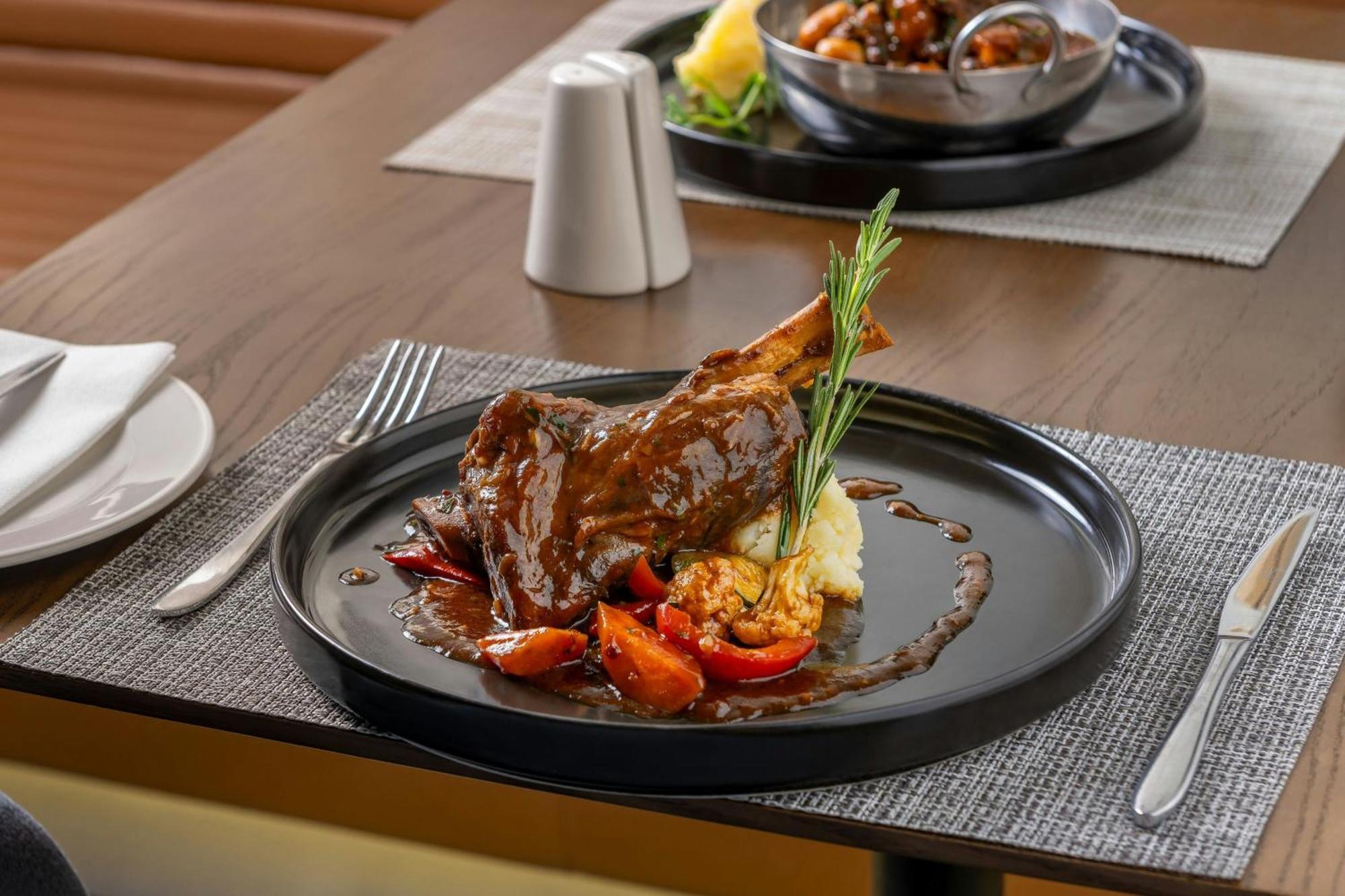 Protea Hotel By Marriott O R Tambo Airport Kempton Park Ngoại thất bức ảnh